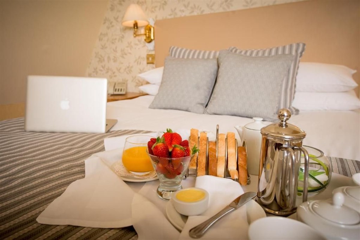 Glen-Yr-Afon House Hotel