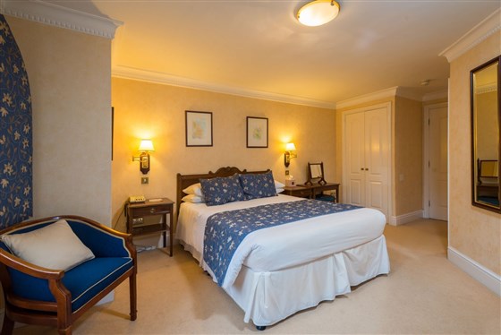 Glen-Yr-Afon House Hotel