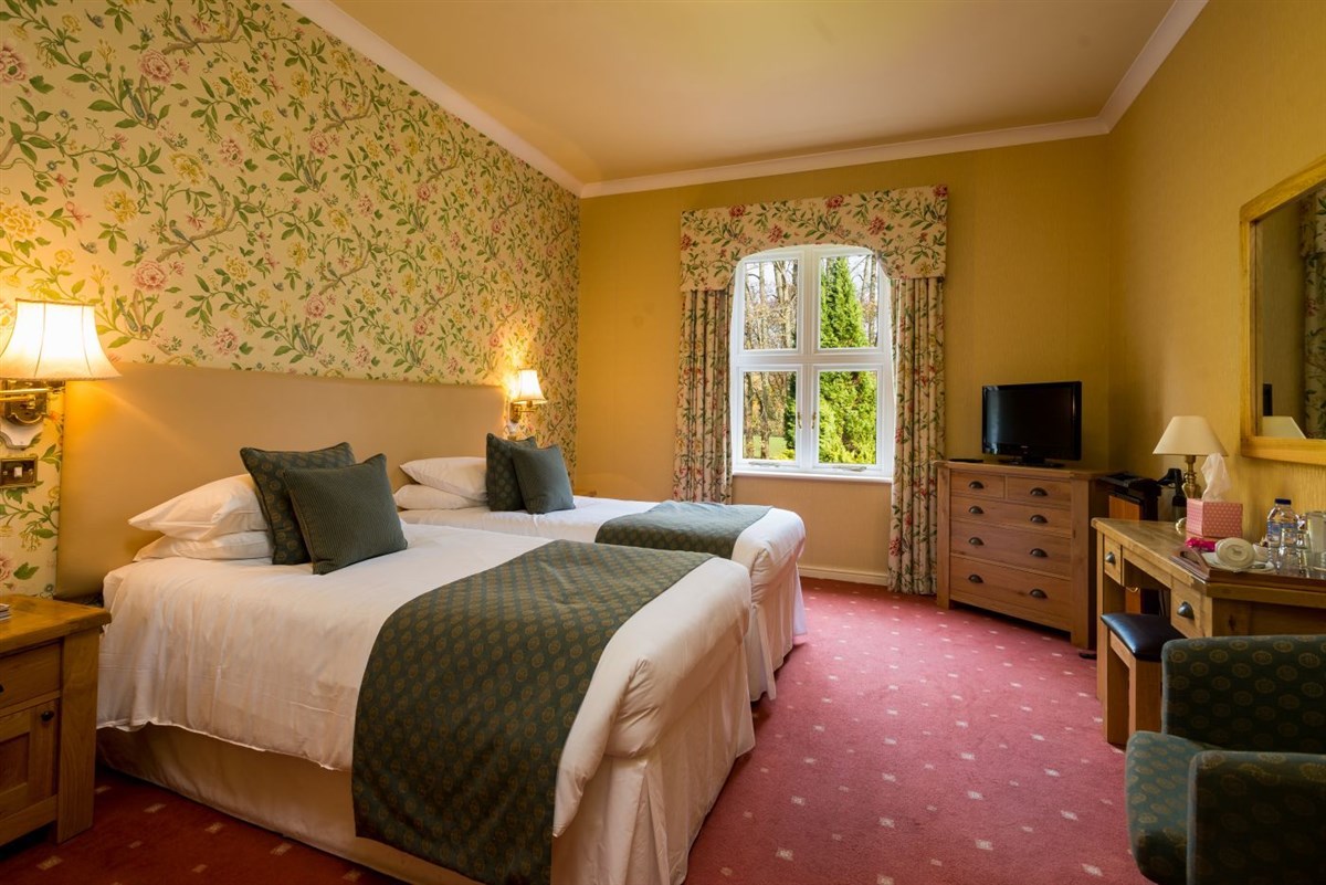 Glen-Yr-Afon House Hotel