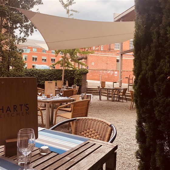 Dine alfresco