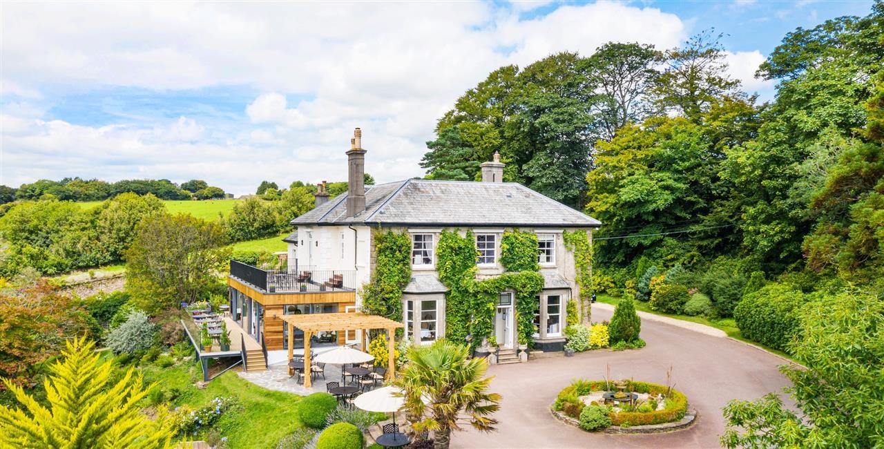 Winter Wedding offer - Save up to £4,000!