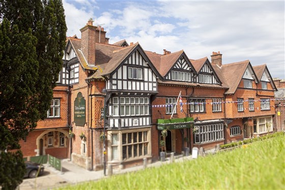 Crown Manor House Hotel