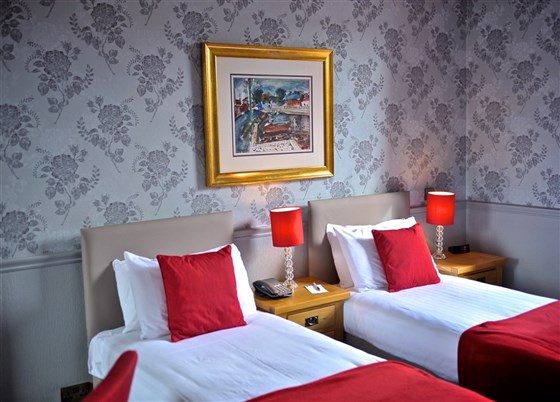 Classic Twin bedroom