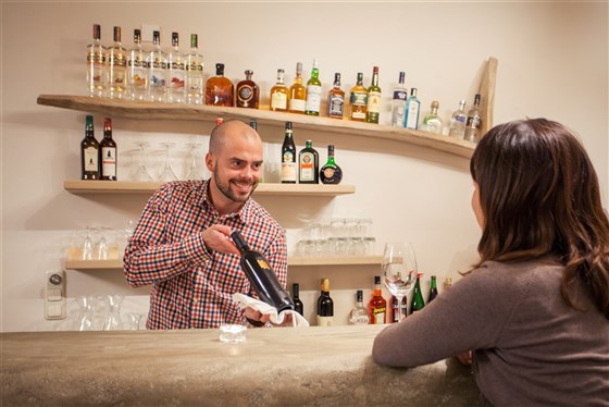 Bar