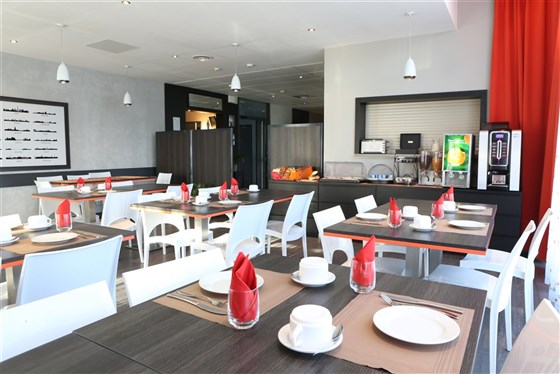 Salle de petit déjeuner