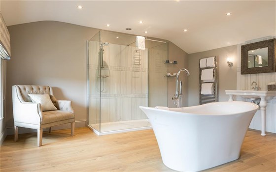 Bathroom in luxury room Ivelet