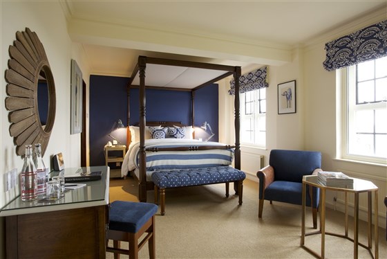 Four Poster Room