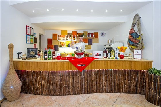 bar
