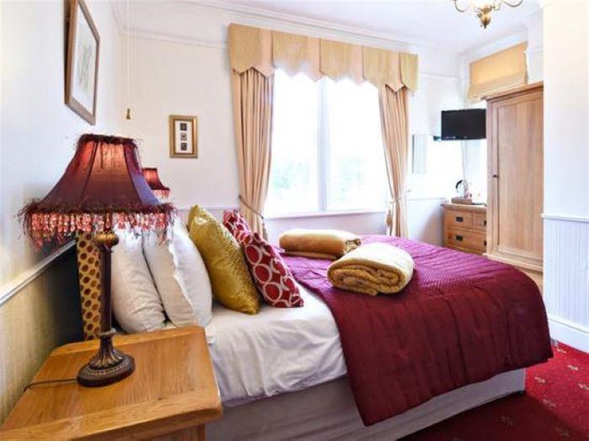 Kingsize room on 1st floor with views to Skiddaw