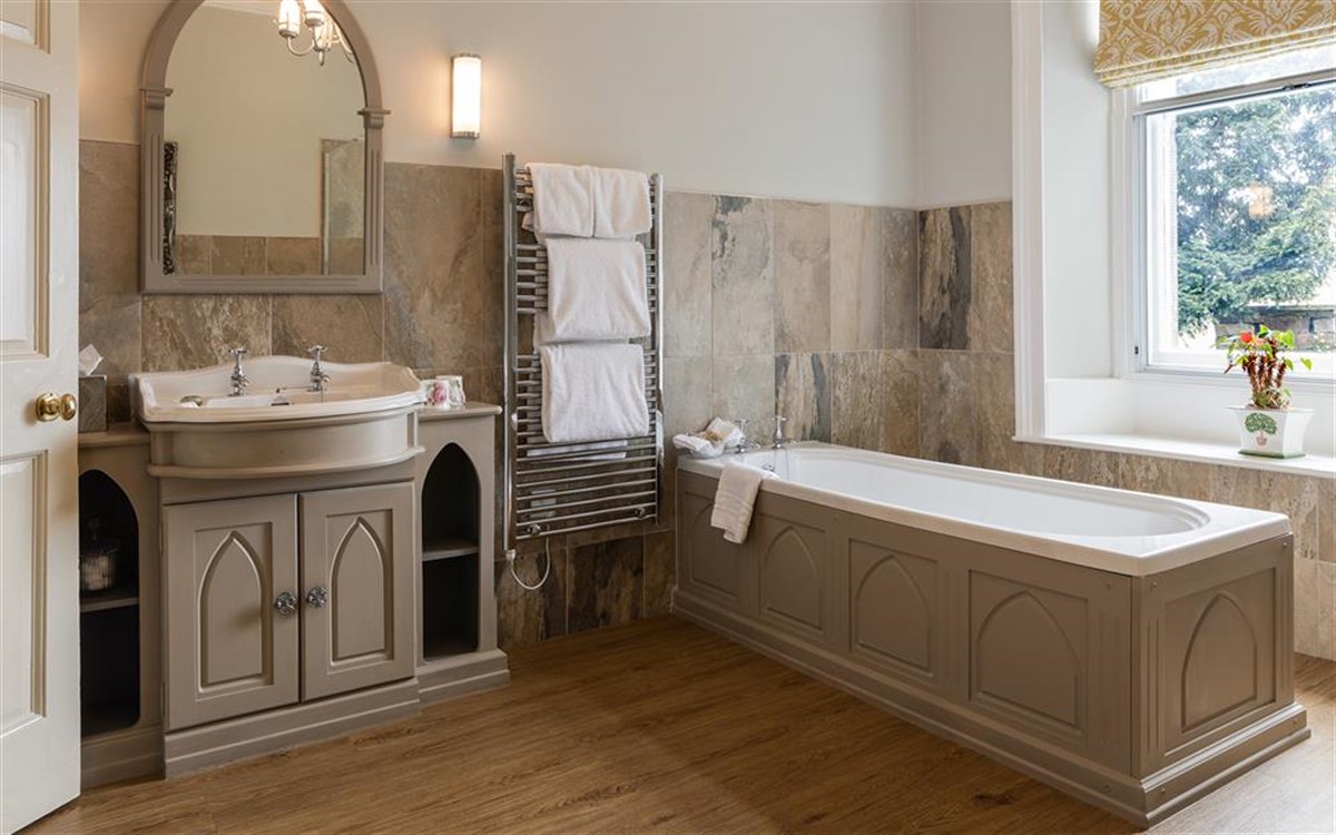Bathroom in luxury room Marrick