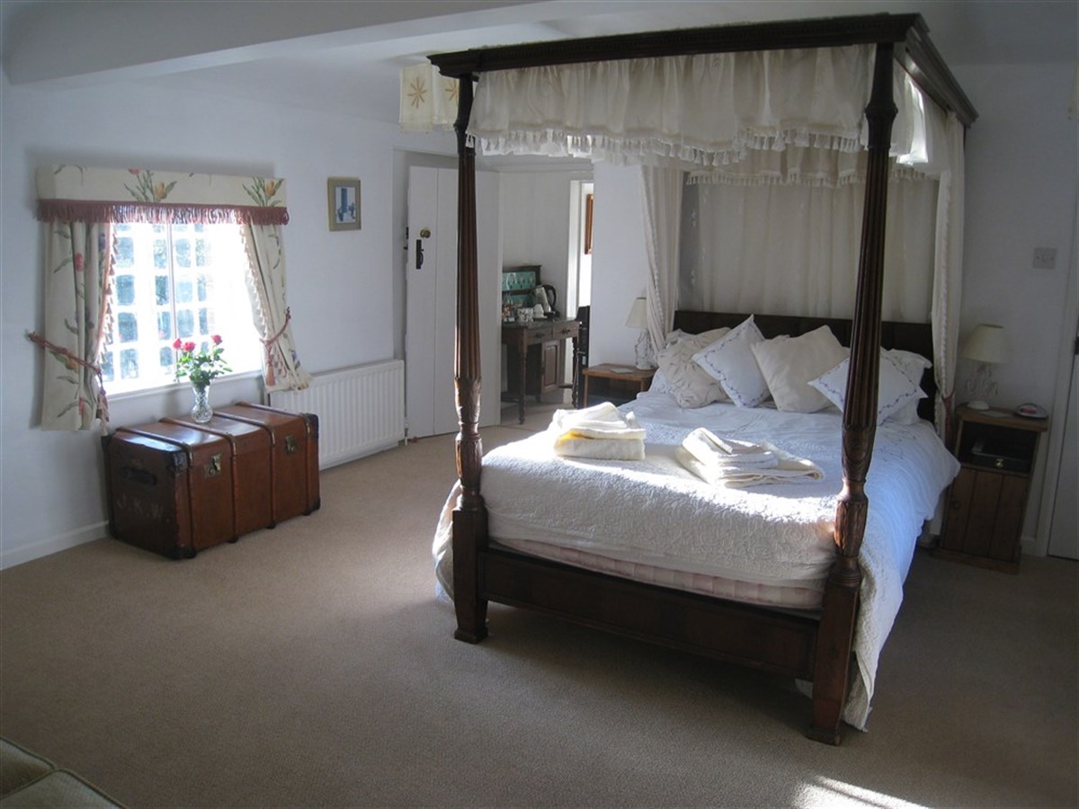 Chambre à baldaquin