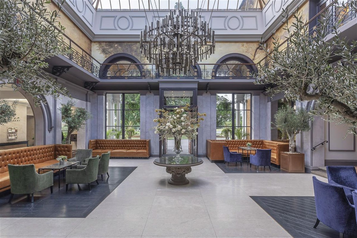 Hotel foyer