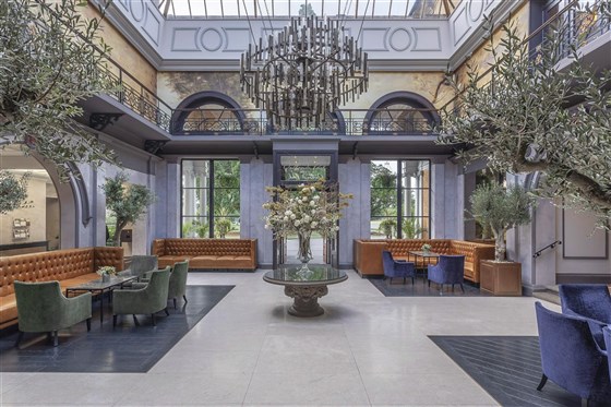 Hotel foyer