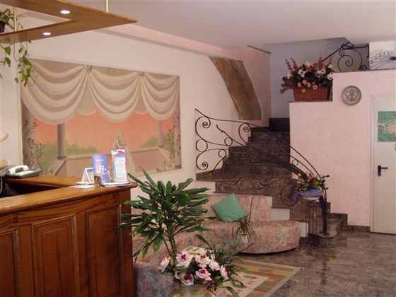 SALA