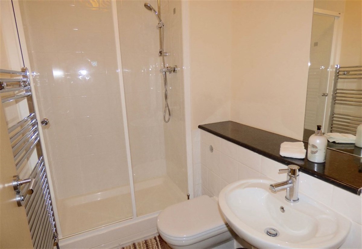 The Barony Suite Apartment, Cambuslang