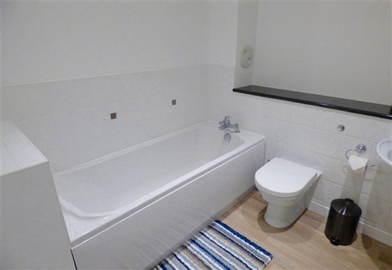 The Barony Suite Apartment, Cambuslang