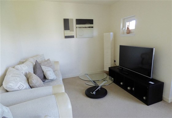 The Barony Suite Apartment, Cambuslang