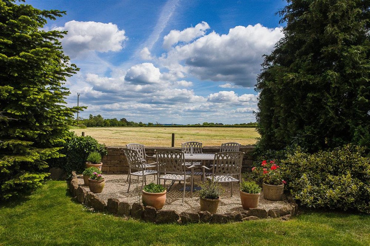 Pickwick Lodge Farm, Pickwick