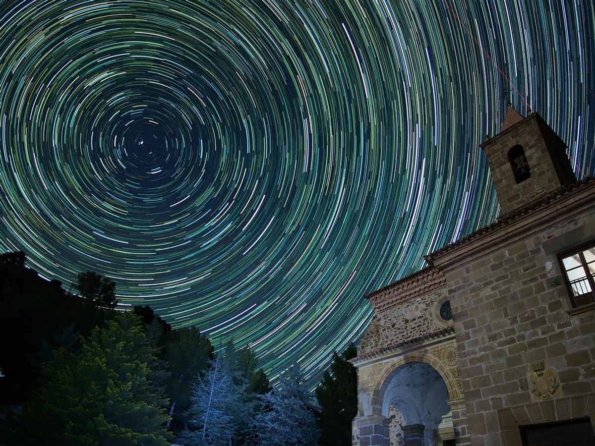 Star trails 