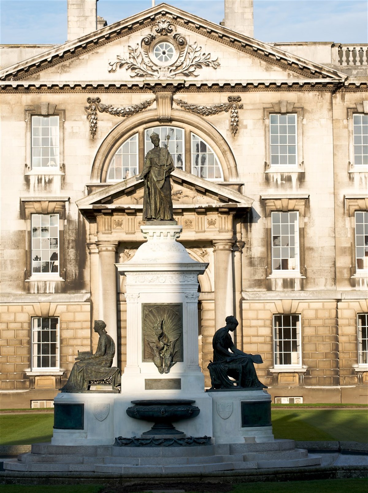 Davanti al King's College