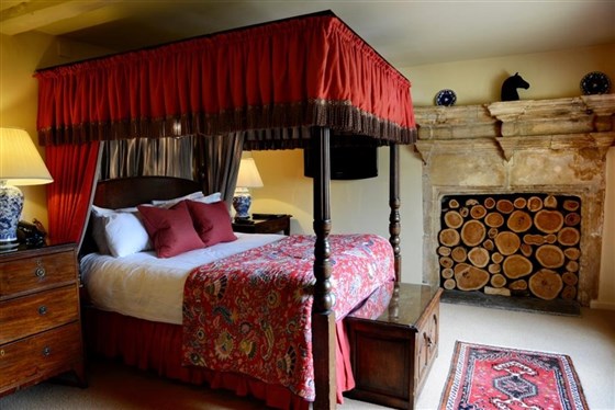 Four-Poster