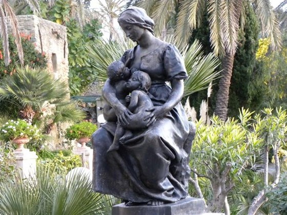 Statua