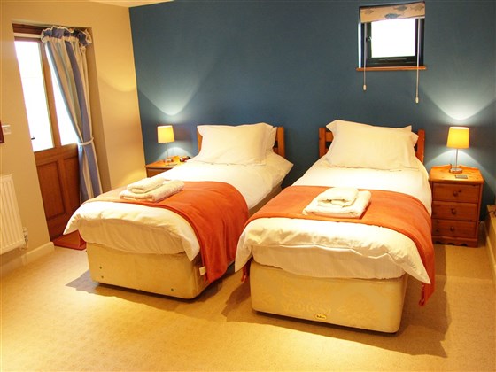 Dormitorio de tierras anchas