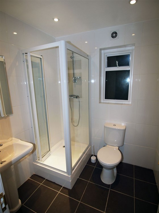 Badezimmer im Erdgeschoss