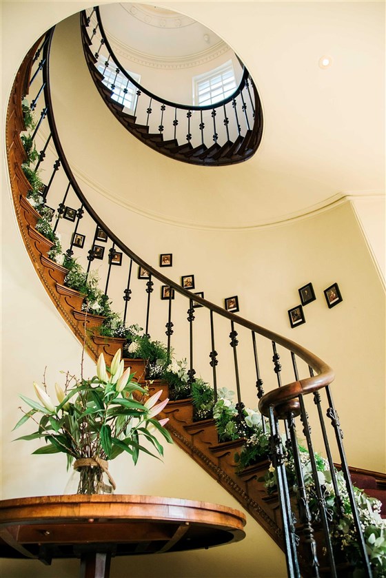 Spiral stairs with flowers