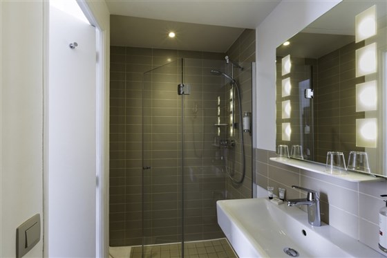 Salle de bain simple standard