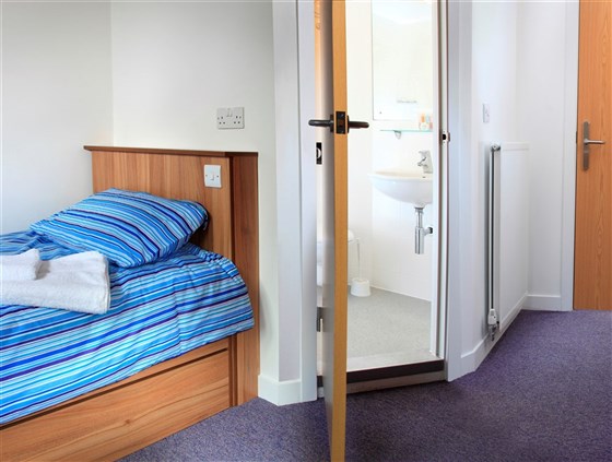 Bedroom and ensuite