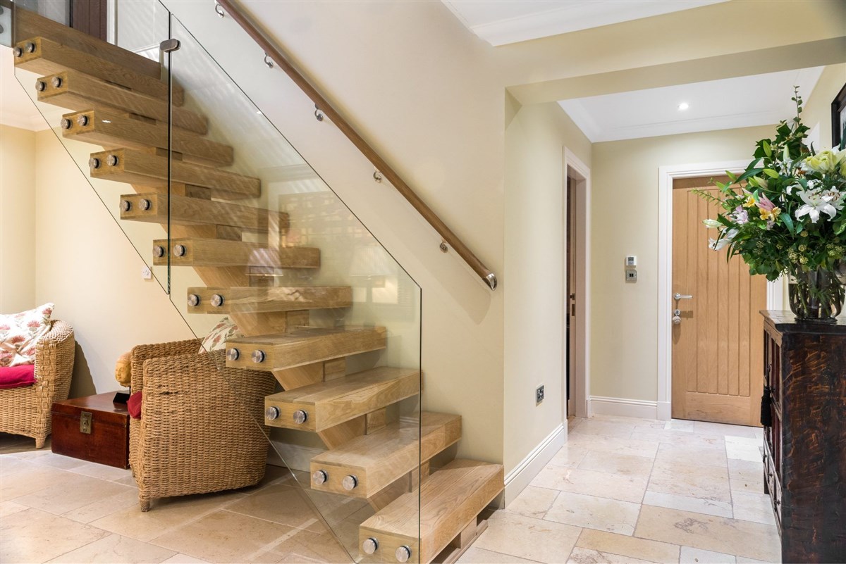 Stair Leading to all bedrooms