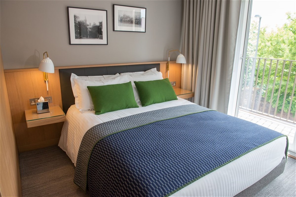 Double en-suite bedroom 