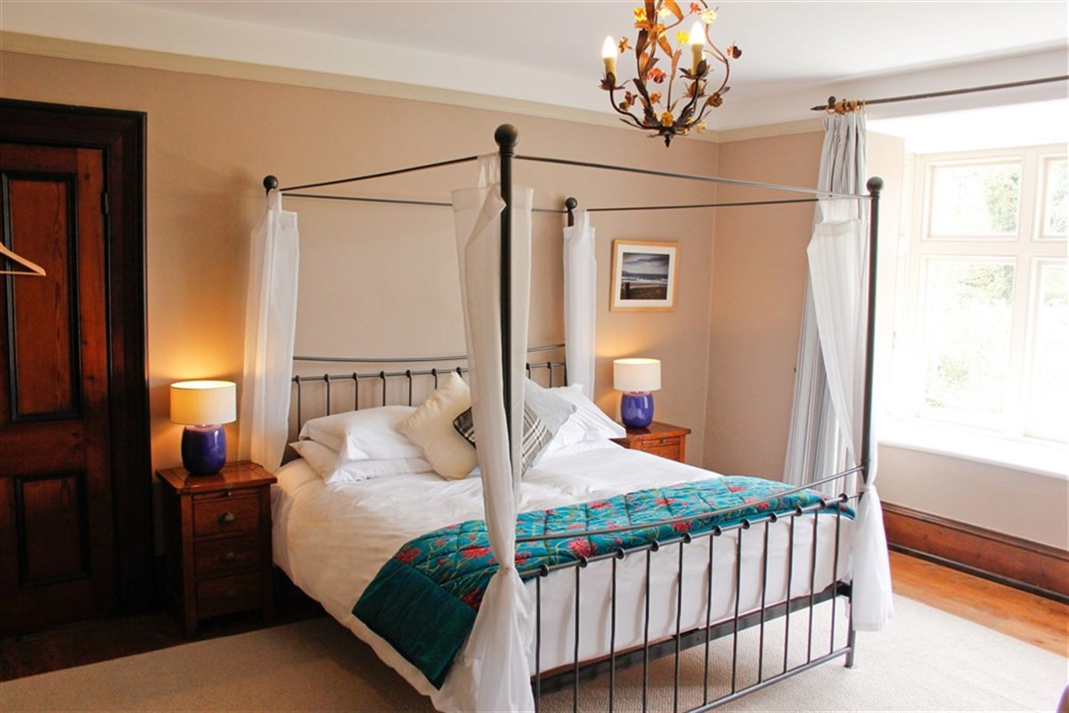Deluxe Bedroom
