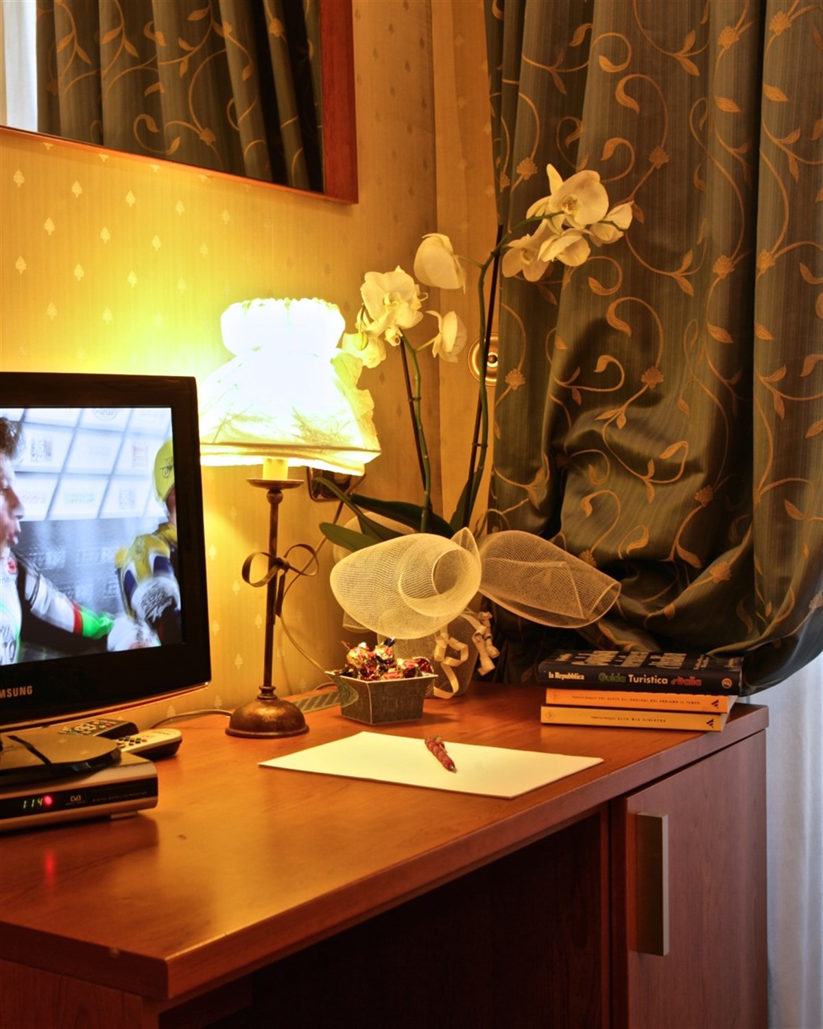 TV satelital y WiFi gratis